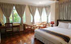 Grand Laurel Hotel Yangon